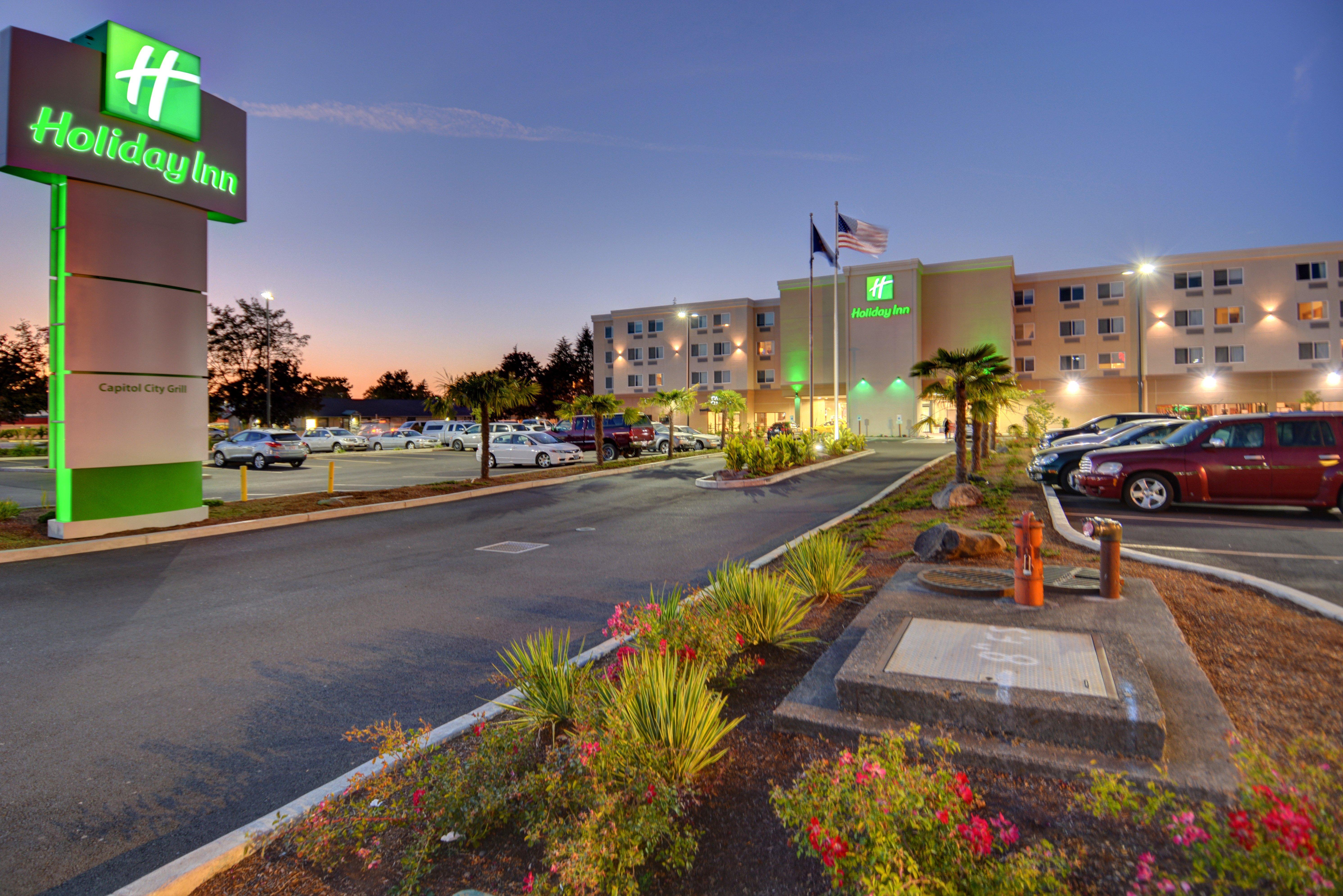 Holiday Inn - Salem, An Ihg Hotel Exterior photo