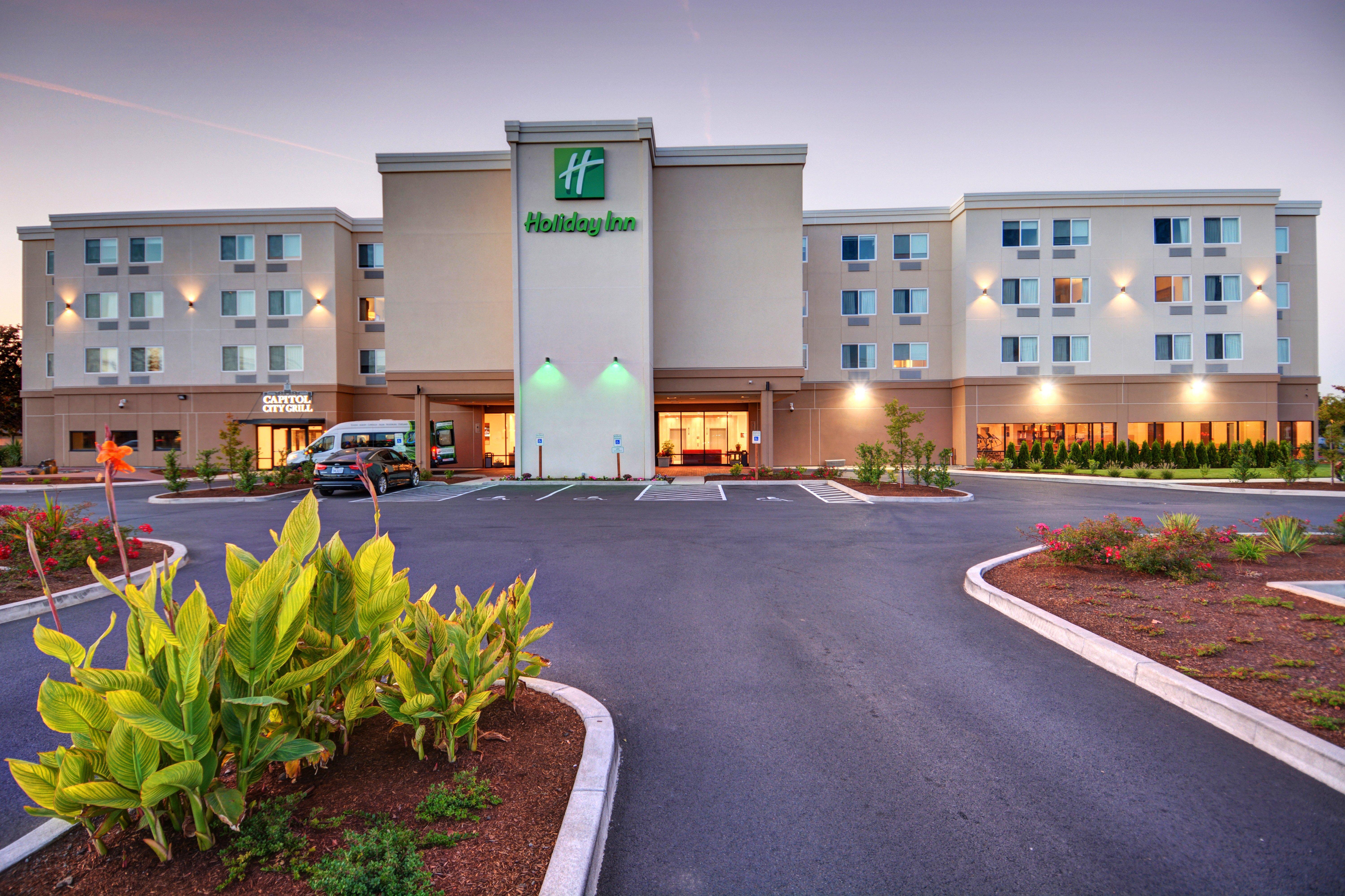 Holiday Inn - Salem, An Ihg Hotel Exterior photo